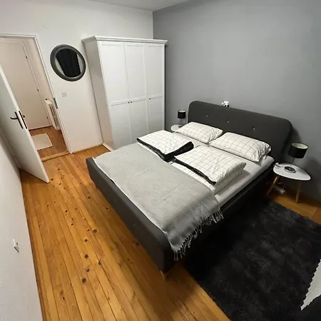 Domus Est Alba Villa