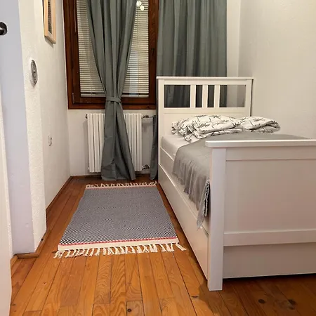 Domus Est Alba Villa *