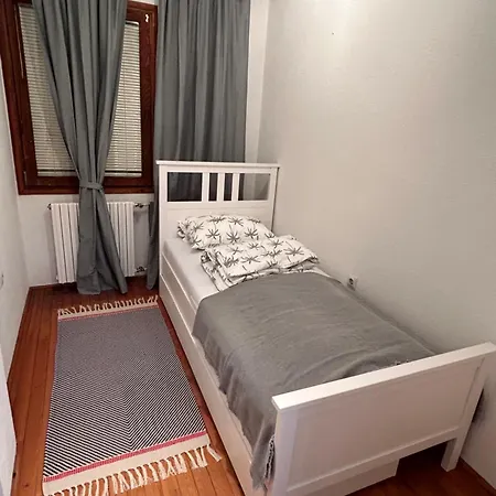 Domus Est Alba Villa *