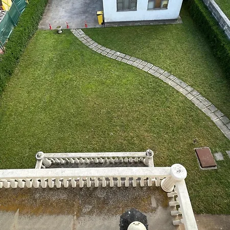 Vila Domus Est Alba *